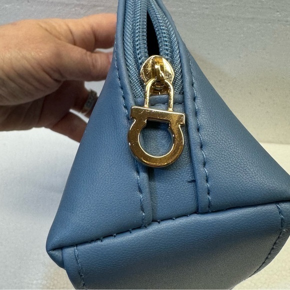 Salvatore Ferragamo‎ 💄 Parfums Turkish Makeup/Toiletry/ Amenity Bag- Blue NWOT - Picture 5 of 10